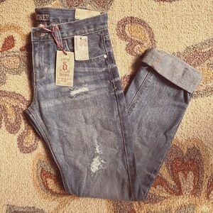 DECREE Jeans- Boyfriend Fit- New with tags!